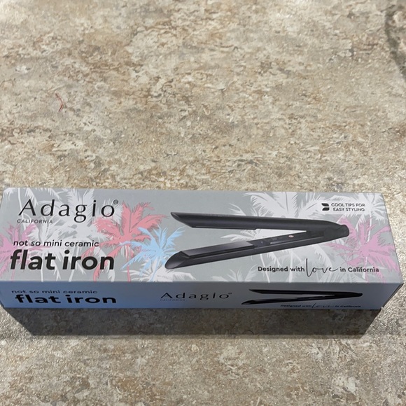 Adagio not so mini ceramic Flat Iron - Picture 1 of 7